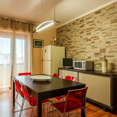 Raffaello Apartment *